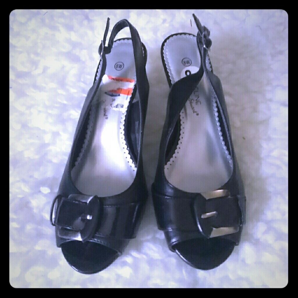 Kitten heels